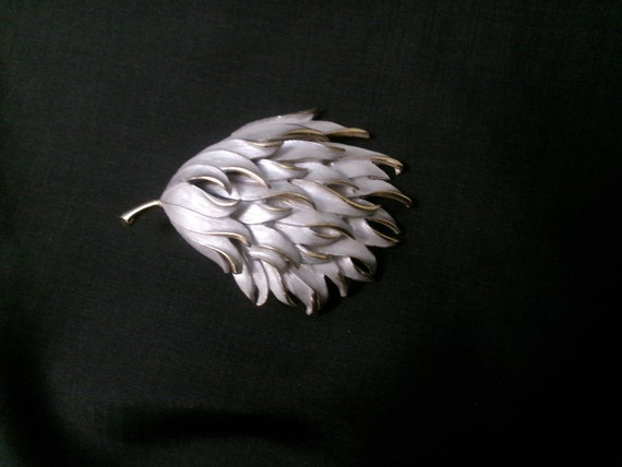 Vintage Pastelli Leaf or Feather Pin, Two Tone Si… - image 7