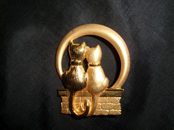 Vintage JJ Goldtone Moon Cats Pin , Jonette Gold … - image 5
