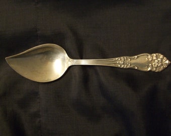 Antique Tiger Lily Jelly Spoon, Vintage Reed and Barton Small Jelly Server,  Beautiful Floral Pattern