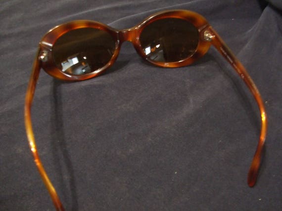 Vintage Tortoiseshell Giorgio Armani Shades with … - image 5