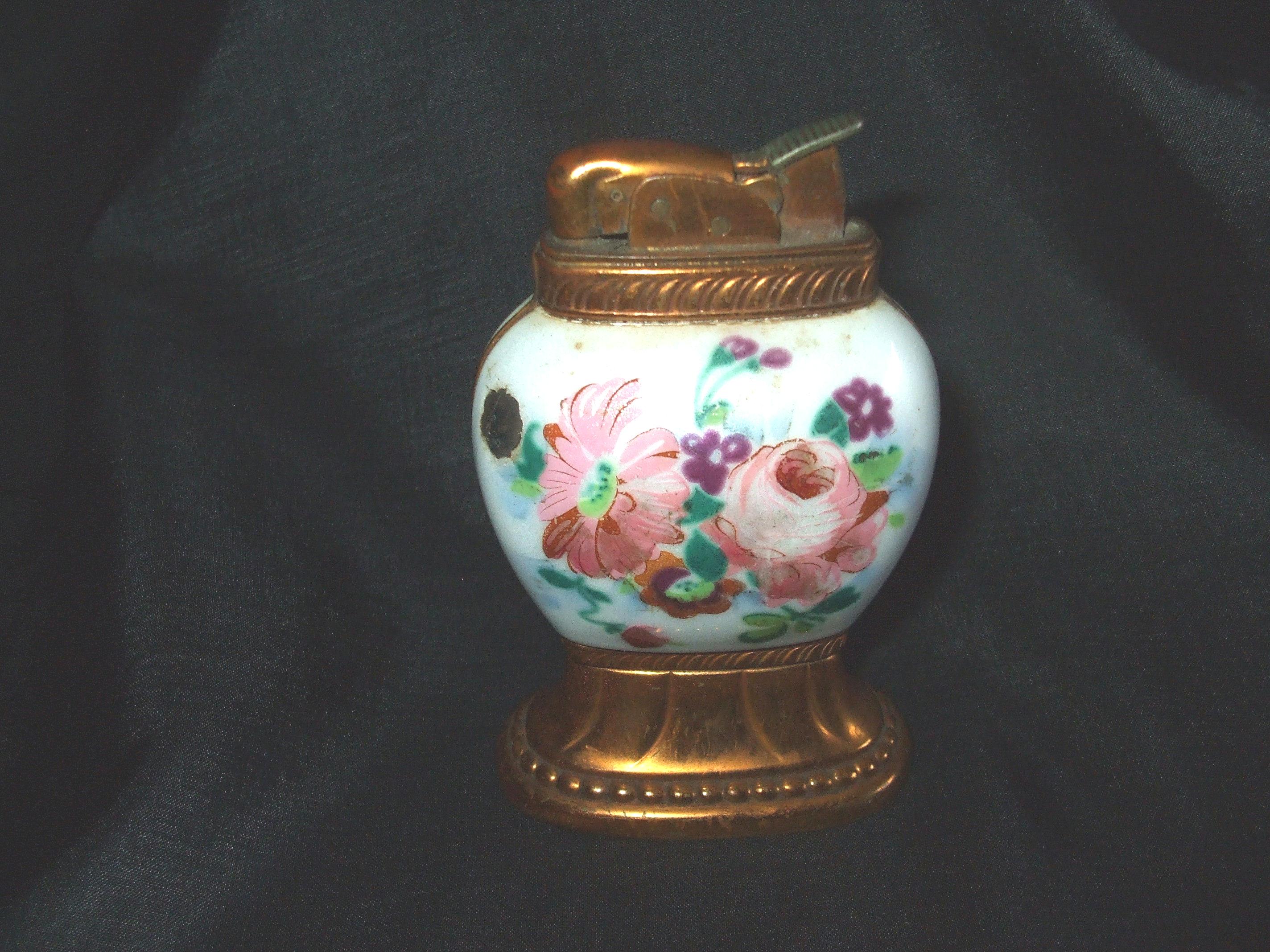 アンティーク雑貨 Spanish Old Evantaille. Vintage EVANS USA Egg Shaped Table Lighter From the 50s
