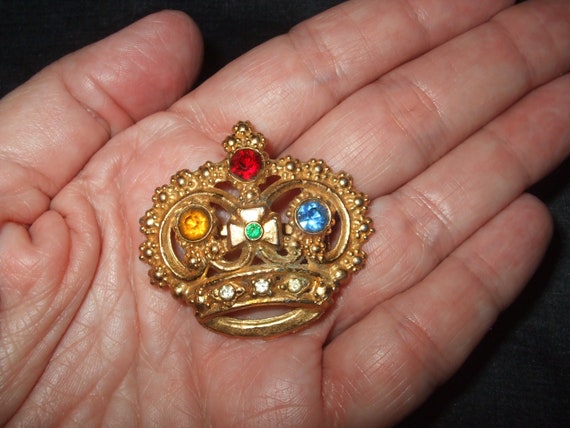 Vintage Rhinestone Crown Brooch , Old Unsigned Pi… - image 5