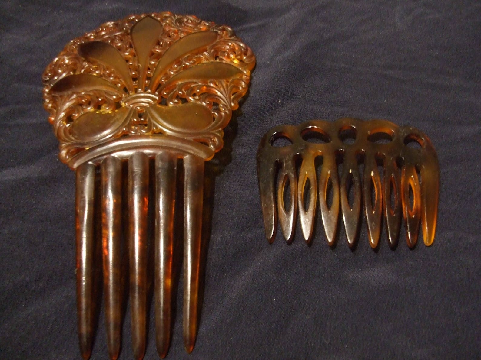 Vintage Celluloid or Early Plastic Hair Combs Set of 2 Old Etsy