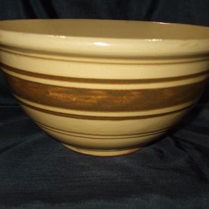 Antique Brown Banded Yellowware Old Vintage Mixing Bowl, Farmhouse Stoneware Country Decor, Unmarked 9 Inch, Tan Yellow Ware Kitchen Bowl