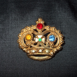 Vintage Rhinestone Crown Brooch , Old Unsigned Pin, Unusual Old Costume Jewelry Pin