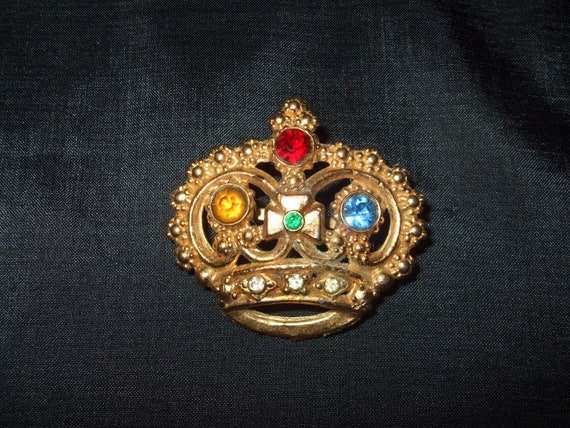 Vintage Rhinestone Crown Brooch , Old Unsigned Pi… - image 1