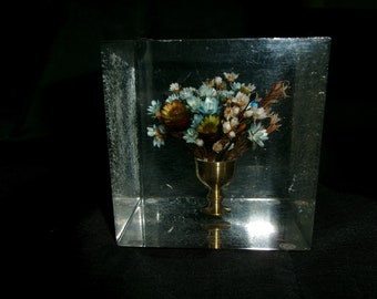 Vintage Lucite Dried Flower Paperweight