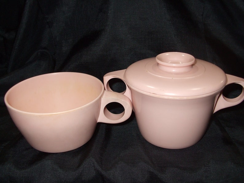 Vintage Texas Ware Pale Pink Melamine , Mid Century Modern Style, Melmac MCM Cup and Covered Sugar Bowl with Lid image 1