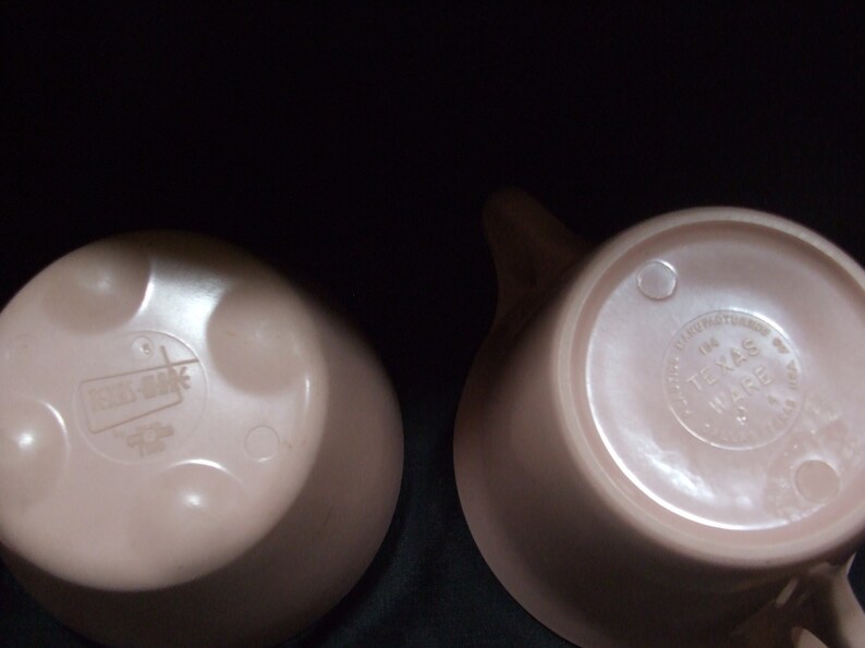 Vintage Texas Ware Pale Pink Melamine , Mid Century Modern Style, Melmac MCM Cup and Covered Sugar Bowl with Lid image 6