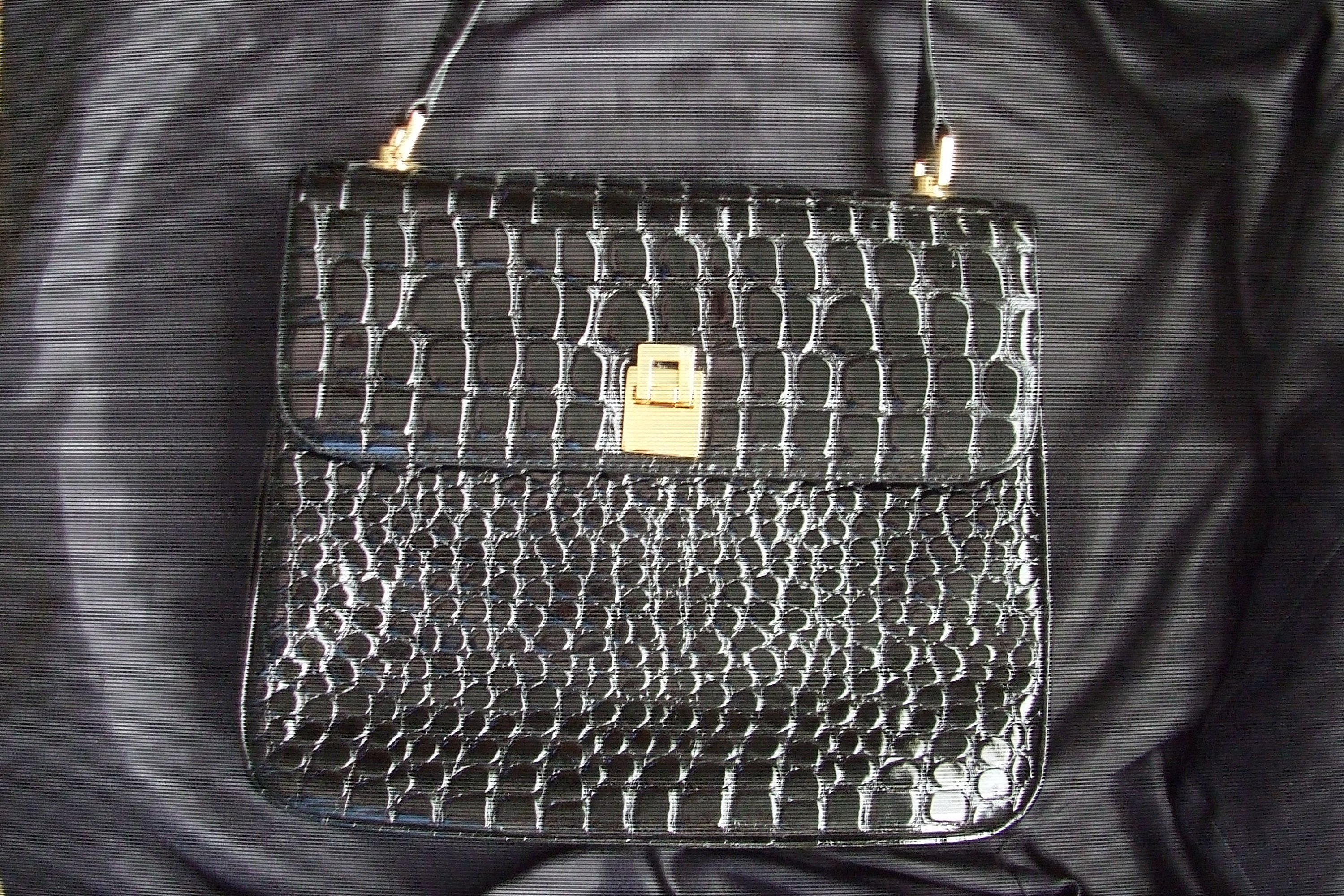 VINTAGE LORD & TAYLOR BROWN EMBOSSED ALLIGATOR PATTERN HANDBAG HANDLES &  STRAP