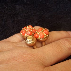Vintage Crazy Faux Coral Eighties Goldtone Ring, Summer Costume Jewelry , Large Unusual Coral and Gold 1980s Jewelry image 1