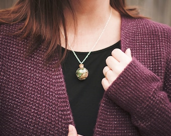 Real Flower Terrarium Necklace: Botanical Moss Jewelry, Silver-Plated Chain