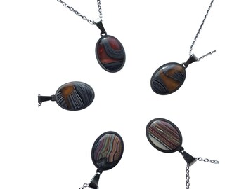 Fordite - Ovalt hänge 15mm x 20mm