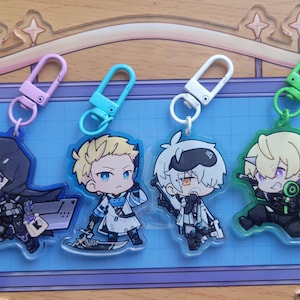 Puede incluir: Un letrero de madera rústico con el texto "Welcome to our home" en un estilo manuscrito. El letrero presenta un acabado envejecido y un diseño simple y acogedor, ideal para un porche o entrada.