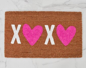 XOXO Doormat, Cute Doormat, Valentine's Day Decor, Welcome Mat, Outdoor Rug, Valentine's Day, Heart Doormat, Porch Decor, Entryway, Love