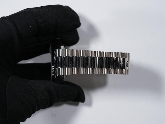 Rolex Day-Date 40 Reference 228239 authentic - image 8