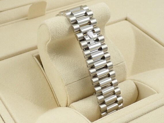 Rolex Day-Date 40 Reference 228236A authentic - image 5