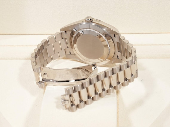 Rolex Day-Date 40 Reference 228239 authentic - image 7