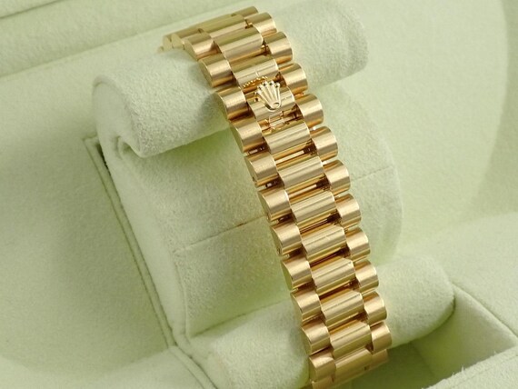 Rolex Day Date Reference 118348 authentic - image 7