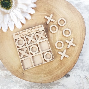 Noughts and Crosses Personalised Wedding Favours