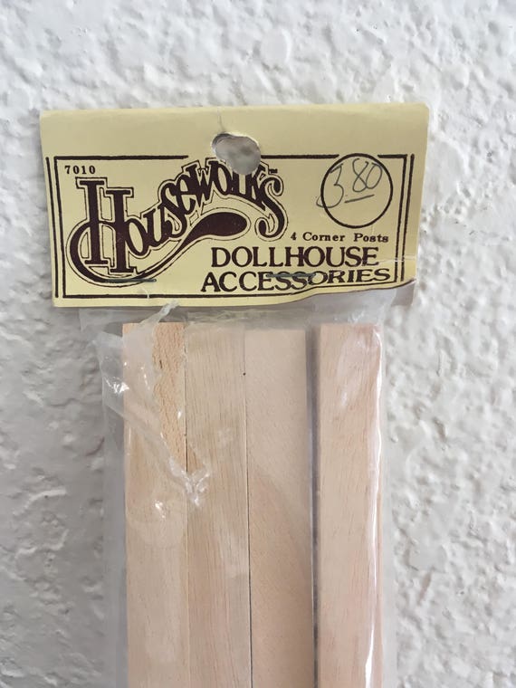 4 in Package NOS Corner Posts Dollhouse Miniatures Houseworks 7010 Porch