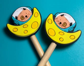 Knitting Needle Point Protectors, Stitch Stoppers Knitting Notions Cat Astronaut Outer Space Planet Stocking Stuffers Gifts for Knitters