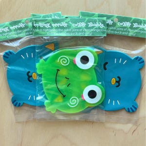Knitting Needle Cable Buddy - Interchangeable Knitting Needle Silicone Tool Tightener Joins Keys for IC Needles - Works with All Brands