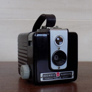 Vintage Brownie Hawkeye Camera
