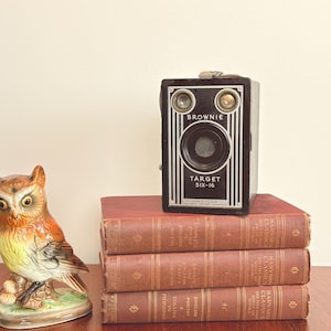 Vintage Brownie Six-16 Camera