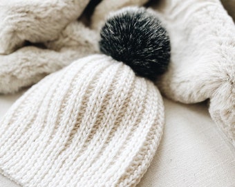 CROCHET PATTERN ⨯ Ribbed, Knit look hat ⨯ The Detire Beanie