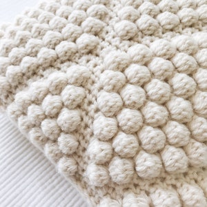 CROCHET PATTERN Diamond bobble pillow The Labadee image 4