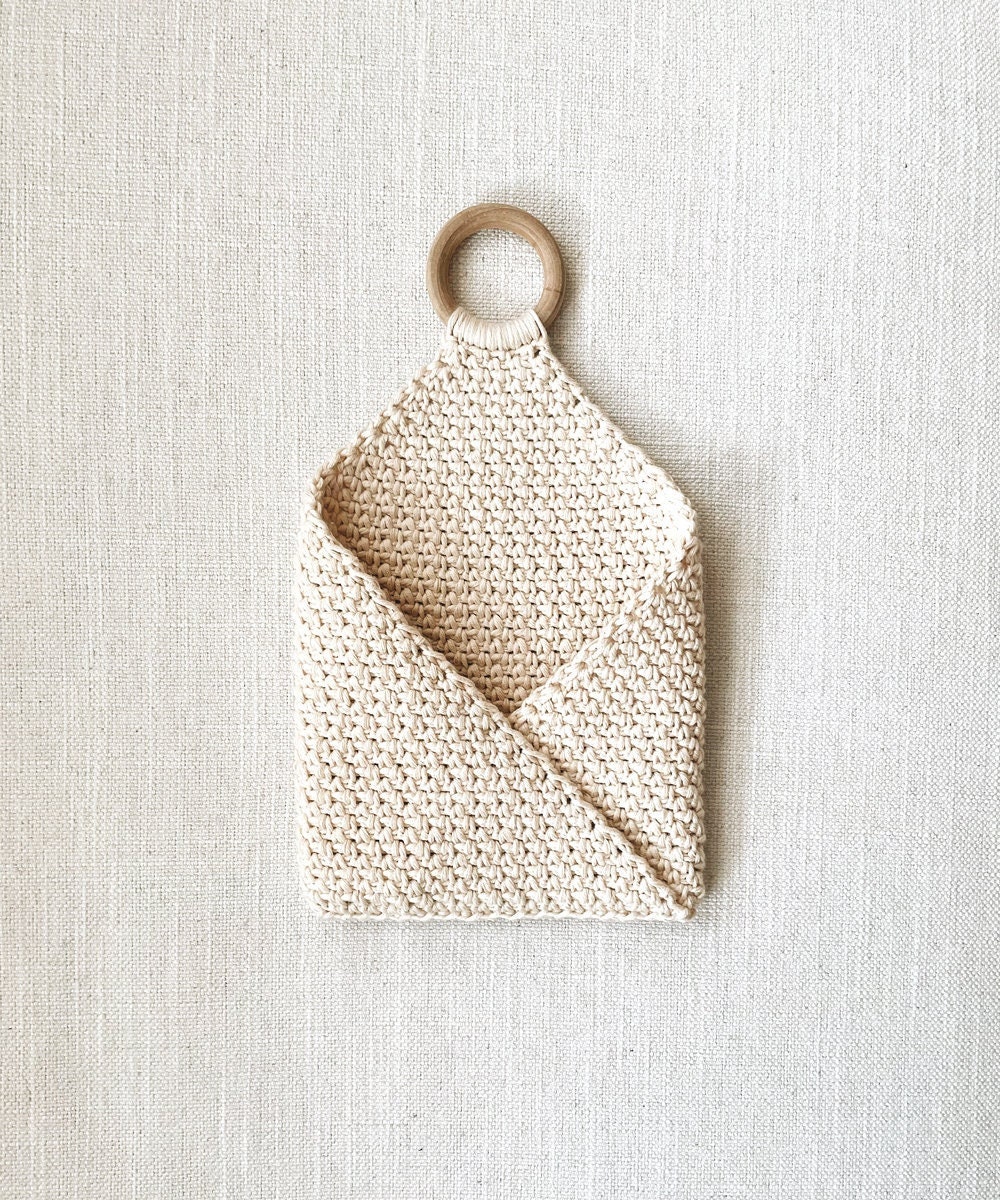 CROCHET PATTERN ⨯ Wall hanging basket ⨯ The Anvlòp