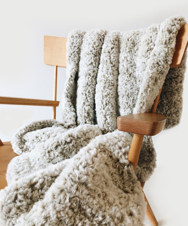 KNITTING PATTERN Blanket, Afghan, Throw The Paix Faux Fur image 2