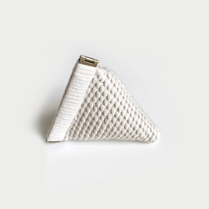 PATRÓN DE GANCHILLO ⨯ Bolso, cartera, clutch ⨯ El Bolso Pirámide