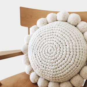 CROCHET PATTERN Pillow, Round, Pom Pom The Pestel Pillow image 4