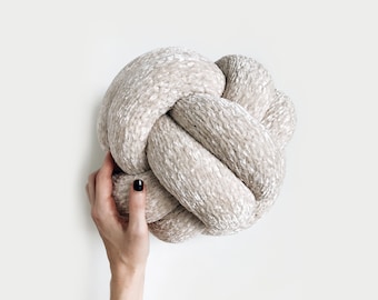 KNIT PATTERN ⨯ Knot pillow ⨯ The Mare