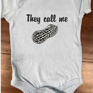 Peanut baby onesie® Mommy's little peanut Daddy's little peanut Peanut baby bodysuit Funny little peanut Peanut baby shower Blue w/black design