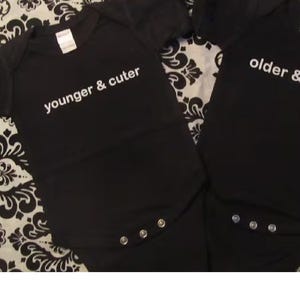 Conjunto de macacão de bebê gêmeo engraçado ® macacão infantil de uma peça - presente de chá de bebê combinando para meninos e meninas - várias roupas