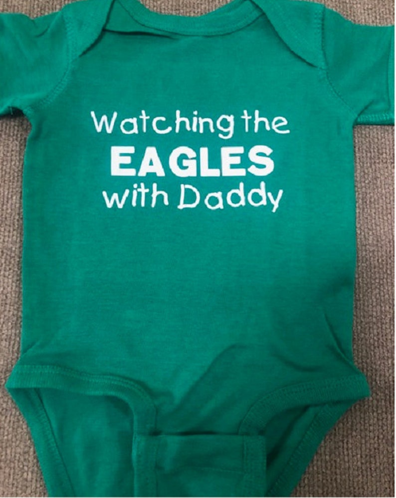 Born to Go Wrestling with My Daddy Personalised Cotton Baby Bib for Boys /& Girls