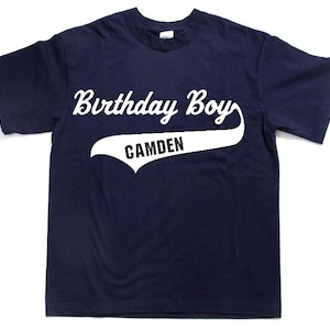 パーソナライズされた誕生日男の子用シャツ：カスタムネーム幼児用Tシャツ