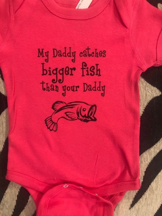 Fishing Baby Onesie ® Fishing Baby Clothes Fishing Baby Announcement Fishing  Baby Girl Fishing Baby Shower Infant Fish Shirt -  Canada