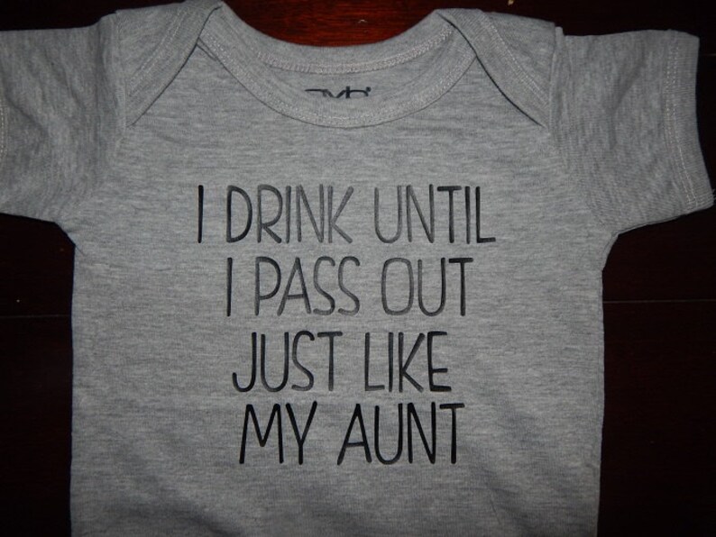 aunt baby bodysuit infant aunt baby clothing drink like my aunt Aunt baby one piece aunt baby clothes i love my aunt