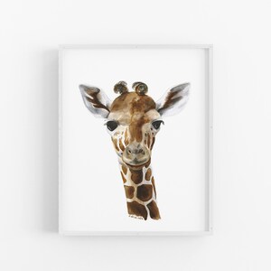 A watercolor painting of a giraffe's head, featuring its distinctive features such as large eyes, a long neck, and a patterned coat.