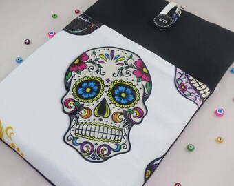 Skull 15 Laptop Sleeve: Chenille & Cotton Padded Case