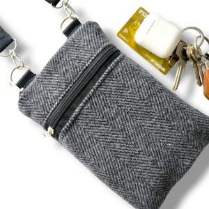 Herringbone Wool iPhone Crossbody Bag: Padded Travel Phone Purse