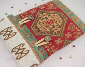 Wool Felt iPad Sleeve with Pocket: Minimalist Padded Tablet Case