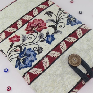 Floral Kilim Laptop Sleeve 13 inch: Padded Chenille Macbook Case