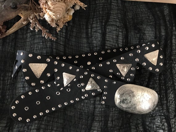 Vintage 80’s leather studded belt