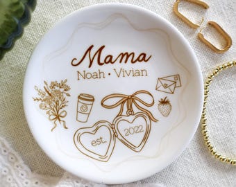 Mom Ring Dish, Personalized Hand drawn Ceramic Jewelry Holder