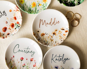 Birth Month Flower Ring Dish With Name • Perfect Bridesmaid, Mom or Best Friend Gift • Custom Name Gift for Her Birthday